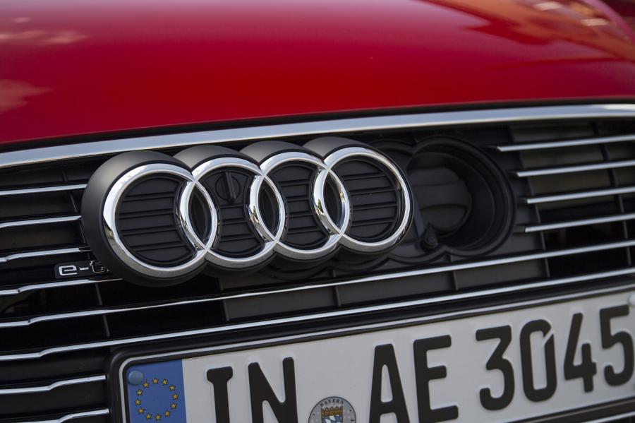 Логотип Audi A3 Sportback e-Tron (8V) 2014 года  (фото 81 из 95)
